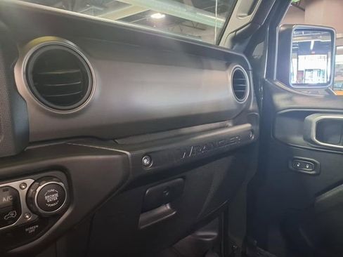 Used 2022 Jeep Wrangler Sport AWD/4WD image 25