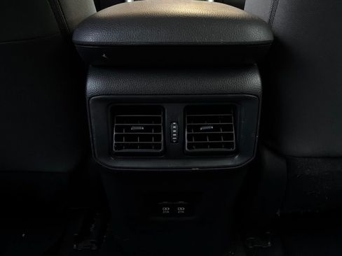 Used 2019 Toyota RAV4 XLE FWD image 13