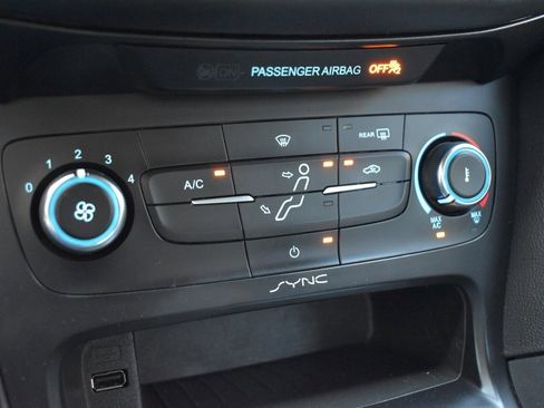 Used 2016 Ford Focus ST image 25