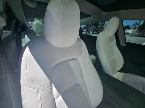 Used 2023 Tesla Model 3 Standard Range RWD image 49