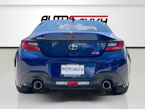 Used 2023 Toyota GR86 RWD image 6