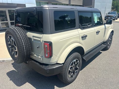 New 2026 Ford Bronco Outer Banks AWD/4WD image 3