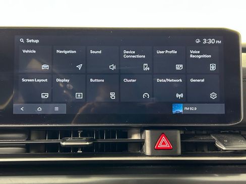 Used 2025 Kia Carnival image 18