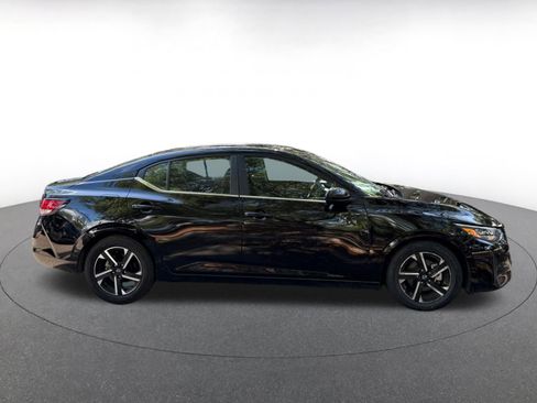 Used 2024 Nissan Sentra SV FWD image 8
