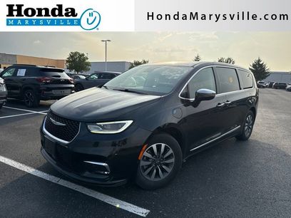 Used 2022 Chrysler Pacifica Limited
