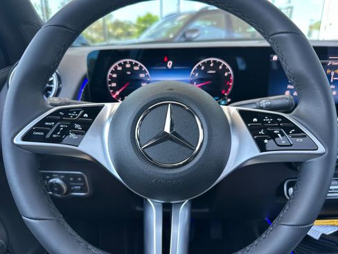 New 2026 Mercedes-Benz GLB 250 image 24