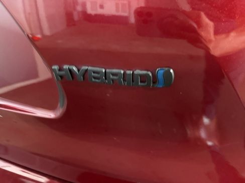 Used 2022 Toyota Highlander LE image 17