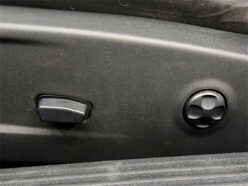 Used 2017 Dodge Challenger R/T w/ Blacktop Package image 27