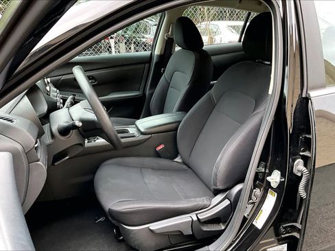 Used 2024 Nissan Sentra S FWD image 8