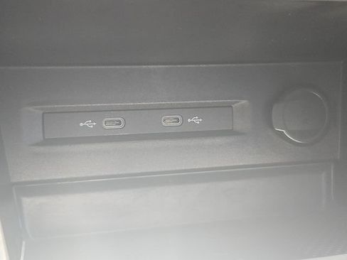 Used 2023 Volkswagen Taos SEL AWD/4WD image 20