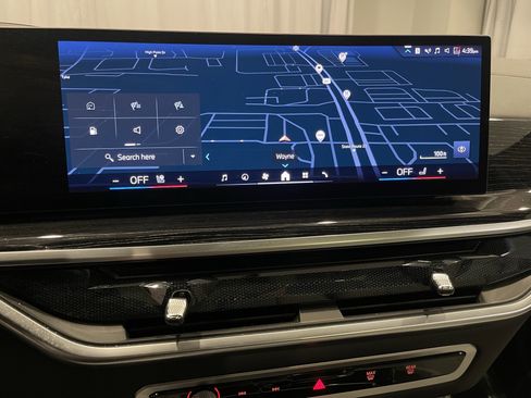 Certified 2024 BMW X6 xDrive40i w/ Premium Package image 22