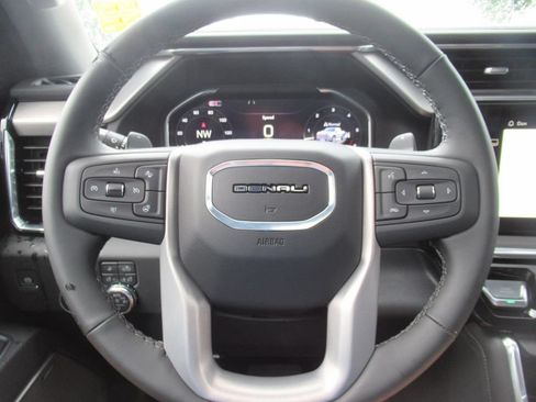 Used 2025 GMC Sierra 1500 Denali w/ Denali Reserve Package AWD/4WD image 22