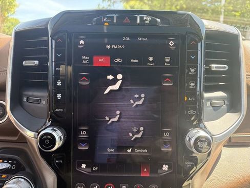 Used 2019 RAM 1500 Laramie AWD/4WD image 19