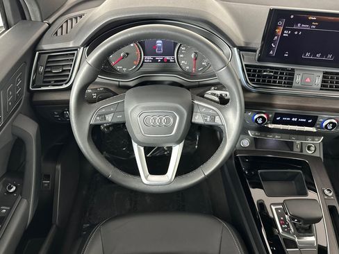Used 2023 Audi Q5 2.0T Premium w/ Convenience Package image 13