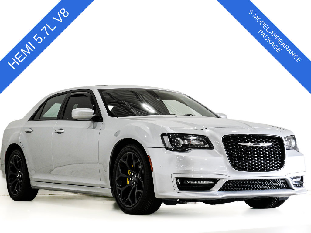 Used 2020 Chrysler 300 S RWD image 1