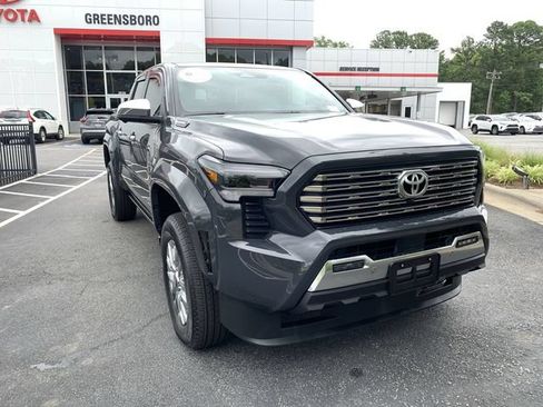 Used 2025 Toyota Tacoma Limited AWD/4WD image 2