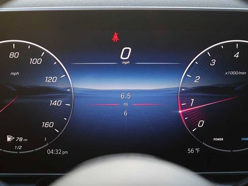 Used 2026 Mercedes-Benz GLC 300 4MATIC image 20