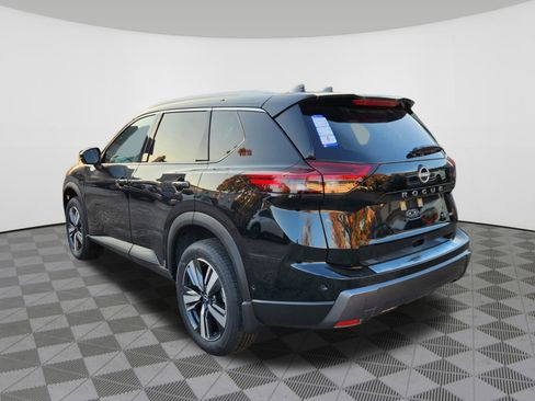 New 2025 Nissan Rogue SL w/ Tech Package image 3