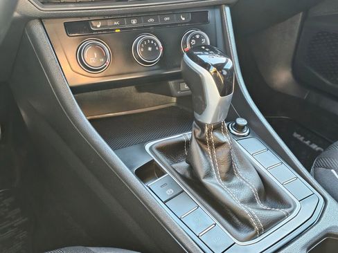 Used 2024 Volkswagen Jetta Sport image 22