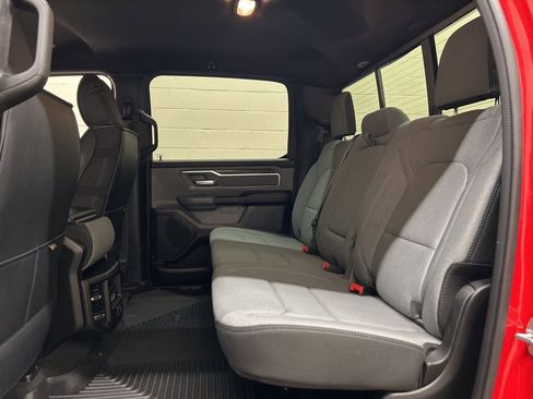 Used 2022 RAM 1500 4x4 Crew Cab image 8