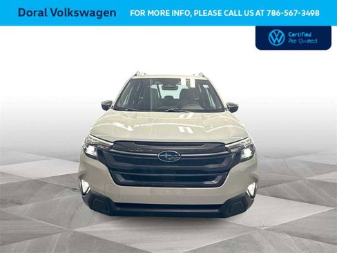 Used 2025 Subaru Forester Premium image 3