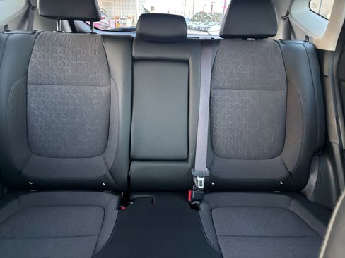 Used 2025 Kia Seltos S image 37