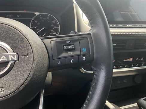 Used 2023 Nissan Rogue SV w/ SV Premium B Package FWD image 29