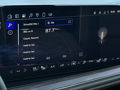 New 2025 Chevrolet Suburban Premier image 20