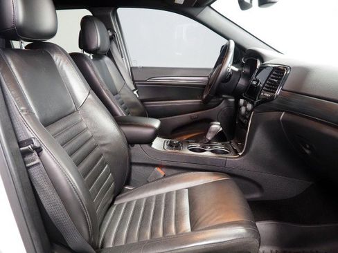 Used 2020 Jeep Grand Cherokee Limited AWD/4WD image 15