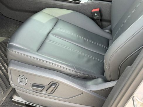 Certified 2025 Audi Q5 Premium Plus w/ Premium Plus AWD/4WD image 24