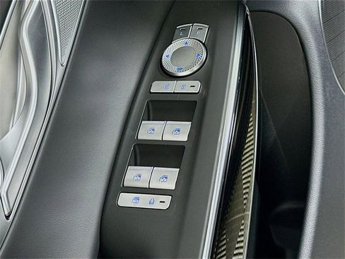 Used 2025 Genesis GV70 2.5T image 10