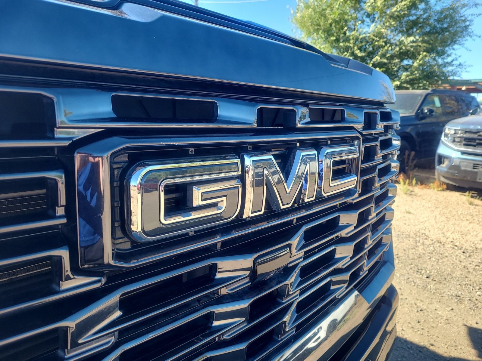 Used 2024 GMC Sierra 2500 Denali Ultimate w/ LPO, GMC Protection Package AWD/4WD image 23