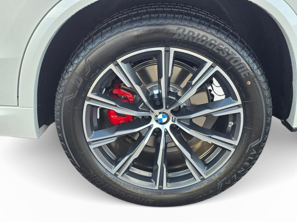 Used 2026 BMW X5 xDrive40i w/ M Sport Package AWD/4WD image 22