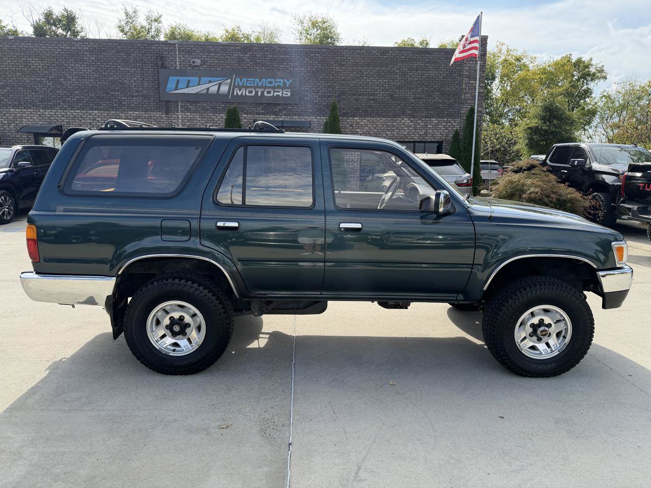 Used 1995 Toyota 4Runner SR5 AWD/4WD image 8