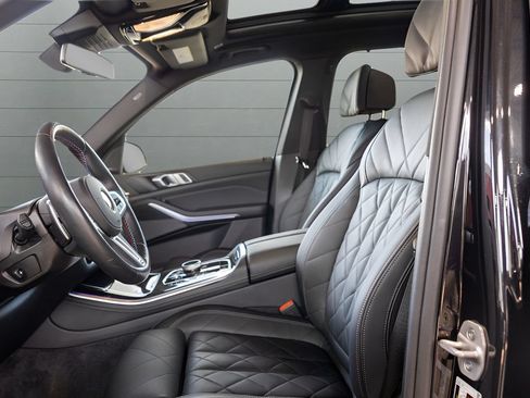 Used 2025 BMW X5 M60i w/ Executive Package AWD/4WD image 39