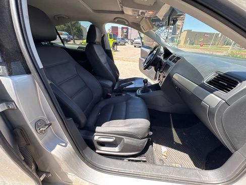 Used 2011 Volkswagen Jetta TDI FWD image 14