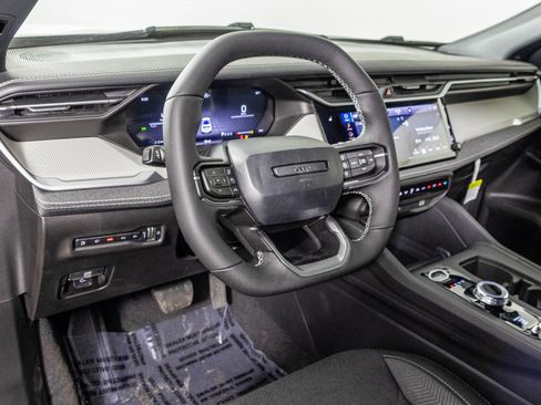 New 2026 Jeep Cherokee Laredo image 4