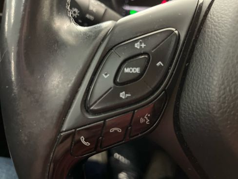 Used 2018 Toyota C-HR XLE image 18