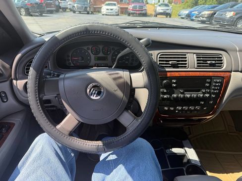 Used 2005 Mercury Sable LS image 14