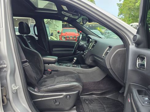 Used 2018 Dodge Durango SRT w/ Technology Group AWD/4WD image 32
