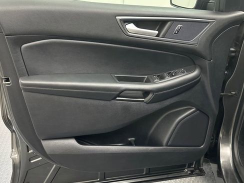 Used 2020 Ford Edge SE AWD/4WD image 16