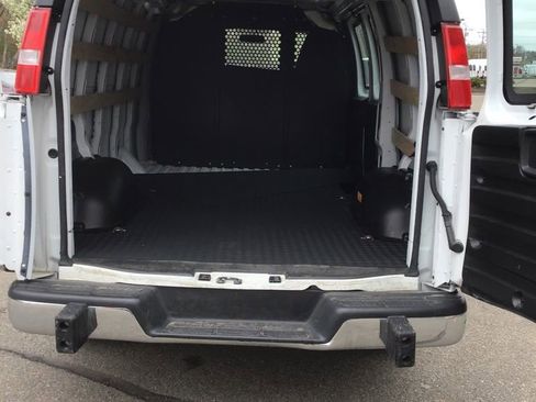 Used 2024 Chevrolet Express 2500 w/ Driver Convenience Package RWD image 5