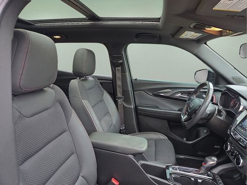 Used 2023 Chevrolet TrailBlazer RS w/ Sun and Liftgate Package image 13