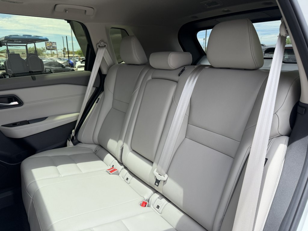 Used 2024 Nissan Rogue SL w/ SL Premium Package AWD/4WD image 36