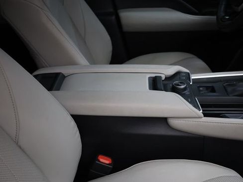 Used 2024 Toyota Grand Highlander Platinum image 78