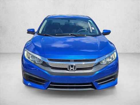 Used 2018 Honda Civic EX image 2