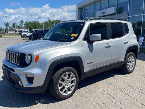 Used 2021 Jeep Renegade Latitude AWD/4WD image 3