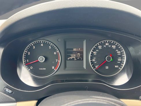 Used 2013 Volkswagen Jetta SE FWD image 19