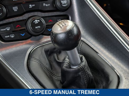 Used 2016 Dodge Challenger R/T Scat Pack w/ Leather Interior Group RWD image 29