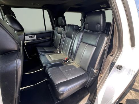 Used 2011 Ford Expedition XLT w/ 202A Rapid Spec Order Code image 26